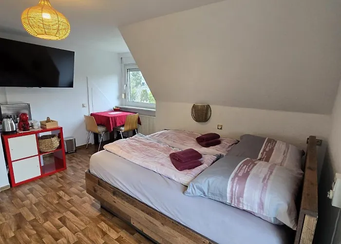 Grosszuegiges Mit Eigenem Bad *